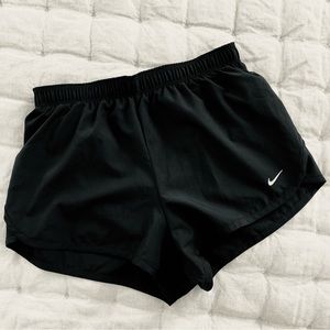 {Nike} FITDRY Running Shorts